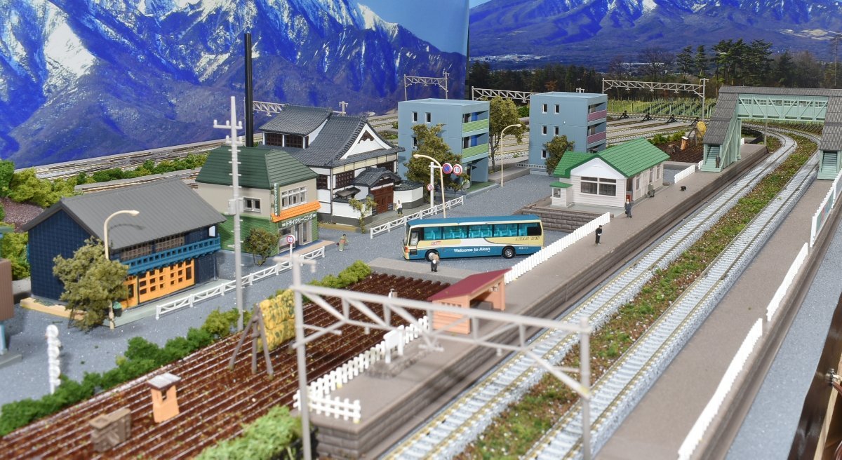 【SAZAN】鉄道ジオラマレイアウト複線※150x65cm 平成の街/Ｗクロス&4線ヤード(ポイント電動化済み/DCフィーダー付属)※同梱不可★W_画像9