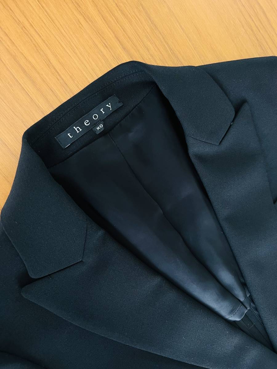 【私物】未使用自宅保管極美品　THEORYのジャケット(黒) シングルボタン　3万円程度_画像3