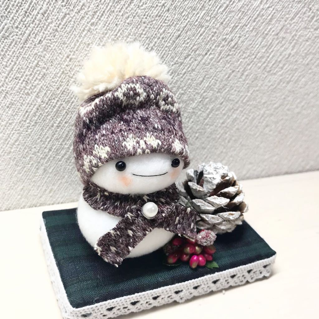 ハンドメイド　ゆきだるま クリスマス　冬のインテリア　雪だるま　松ぼっくり_画像2