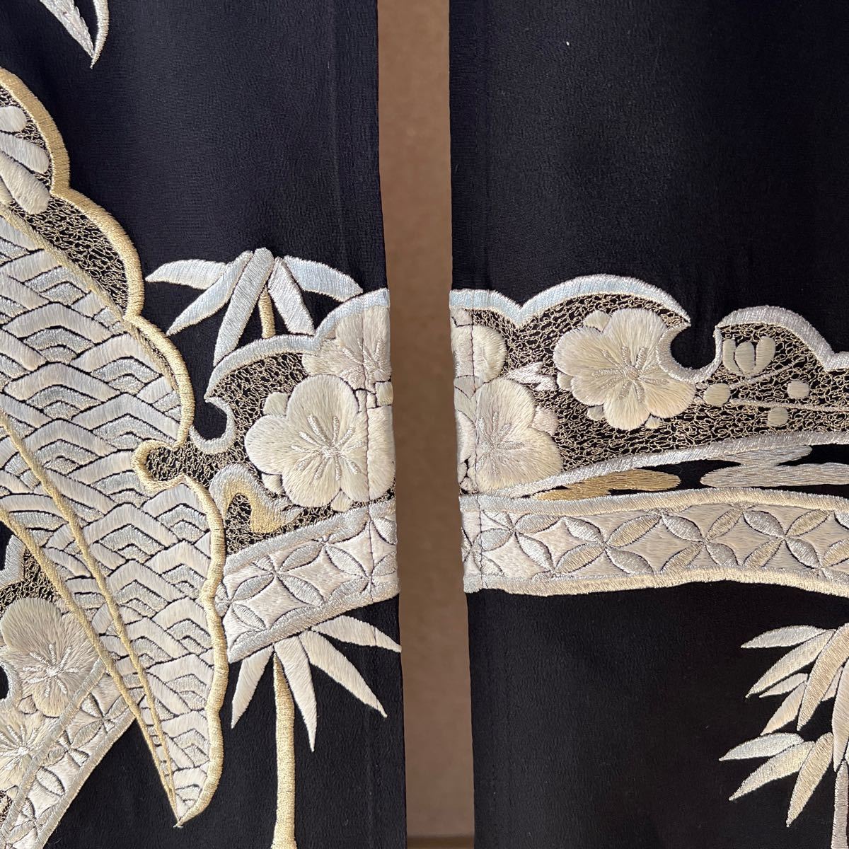 正絹 着物 アンティーク 〜暖簾ーのれん~刺繍加工! 家具 正絹 着物 アンティーク 〜暖簾ーのれん~刺繍加工! 家具