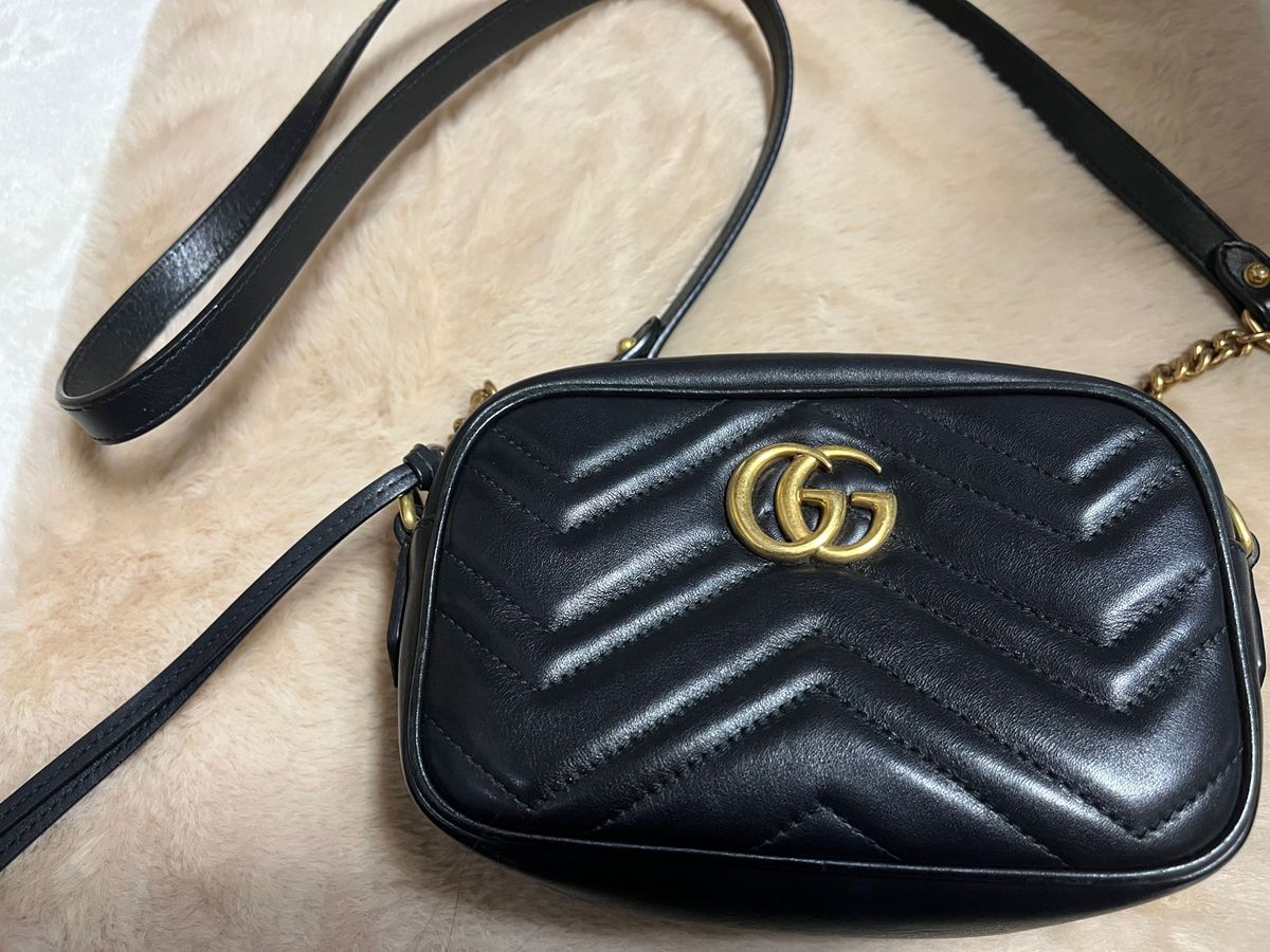 GUCCI グッチ　GGマーモント キルティングミニバッグ