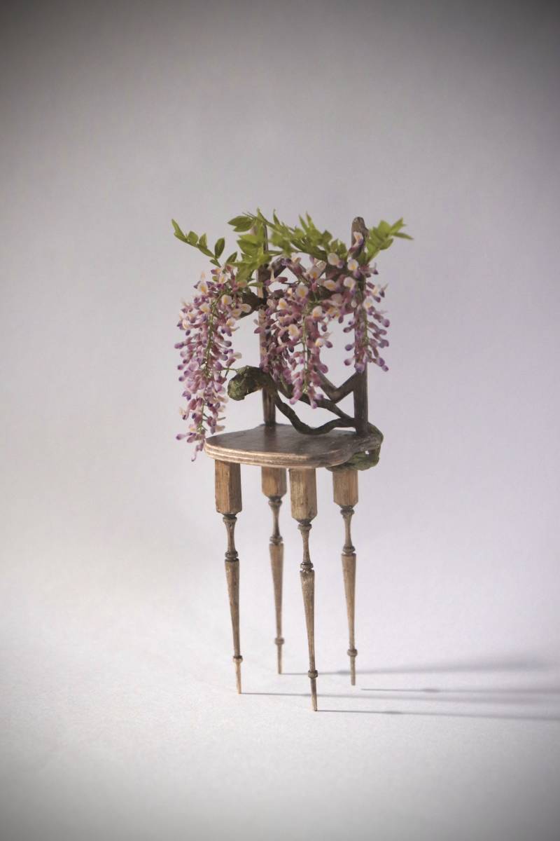 BONIIIITA ヴィンテージ椅子に咲く藤の花_画像3