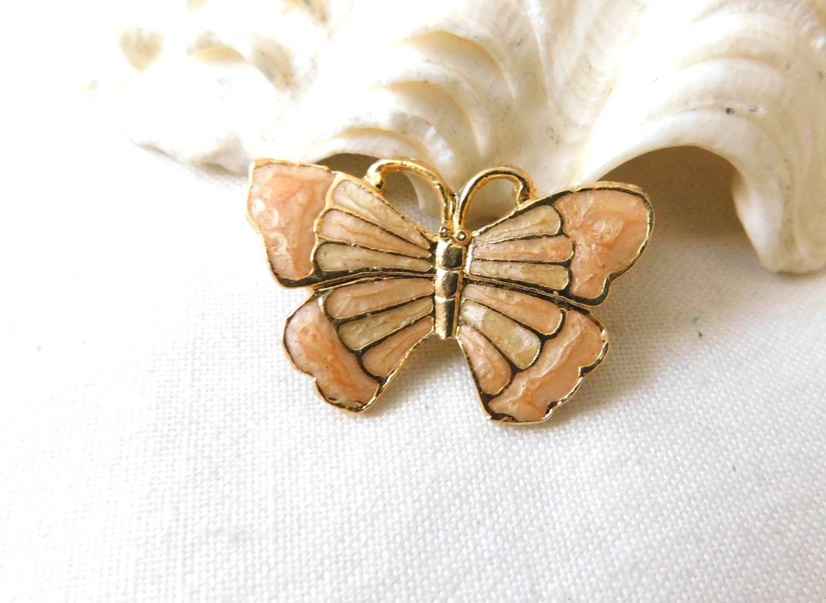 ヴィンテージ　パールトーンベージュピンクエナメル装飾された古い小さな蝶々モチーフのブローチ　美品　送料120_画像3