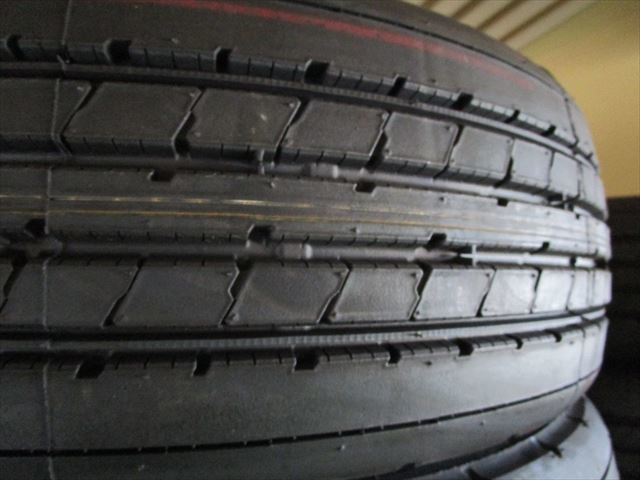 送料無料　新車外し　245/70R19.5　BS　R173　2023年製　12本セット　イボ付き　バリ溝_画像4