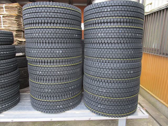 送料無料　新品未使用　スタッドレス　245/70R19.5　DUNLOP　SP001　2023年製　12本セット_画像1