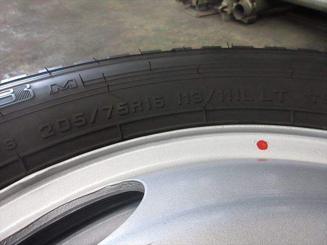 送料無料　スタッドレス　205/75R16　DUNLOP　LT03　21年　三菱キャンター　ふそう　新車外しXAC16×5.5K　115-8C　5穴　美品　6本セット_画像5