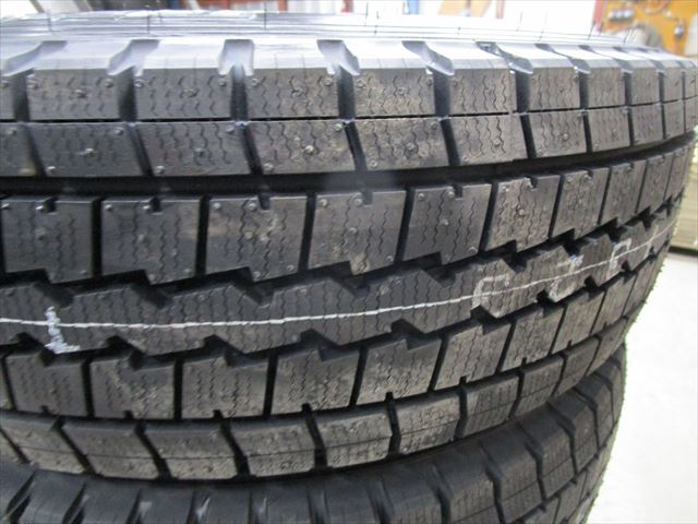 送料無料　新品未使用　スタッドレス　205/75R16　DUNLOP　LT03　三菱キャンター　ふそう　新車外しXAC16×5.5K　5穴　現状美品　6本セット_画像7