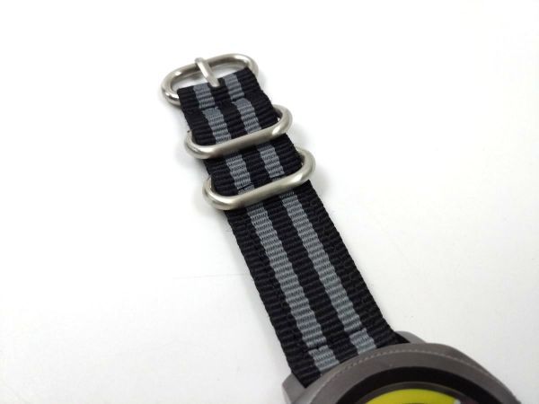 ナイロン製ミリタリーストラップ 交換用腕時計ベルト クイックリリース 黒グレー ストライプ 20mm_画像4