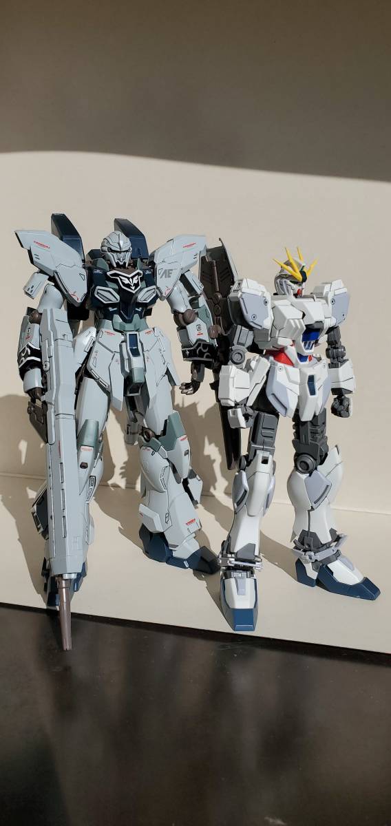 バンダイ　HGシナンジュスタイン　HGナラティブガンダムA装備　完成品2体セット_画像1