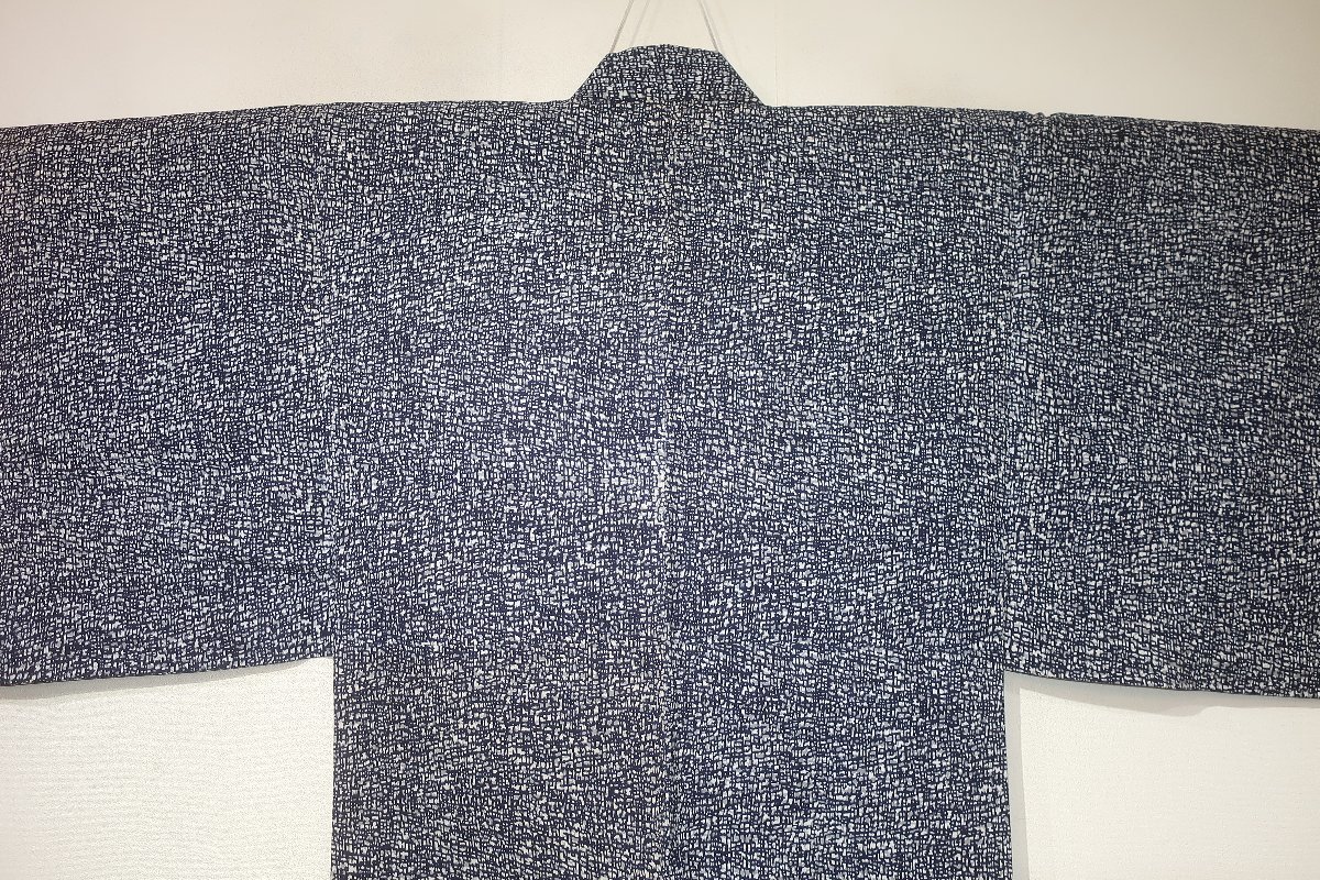 .8420 Edo book@. cloth tailoring man single . kimono yukata .67 height 144К note . two -ply pattern white ground . grey . navy blue color. the smallest rubbish pattern 
