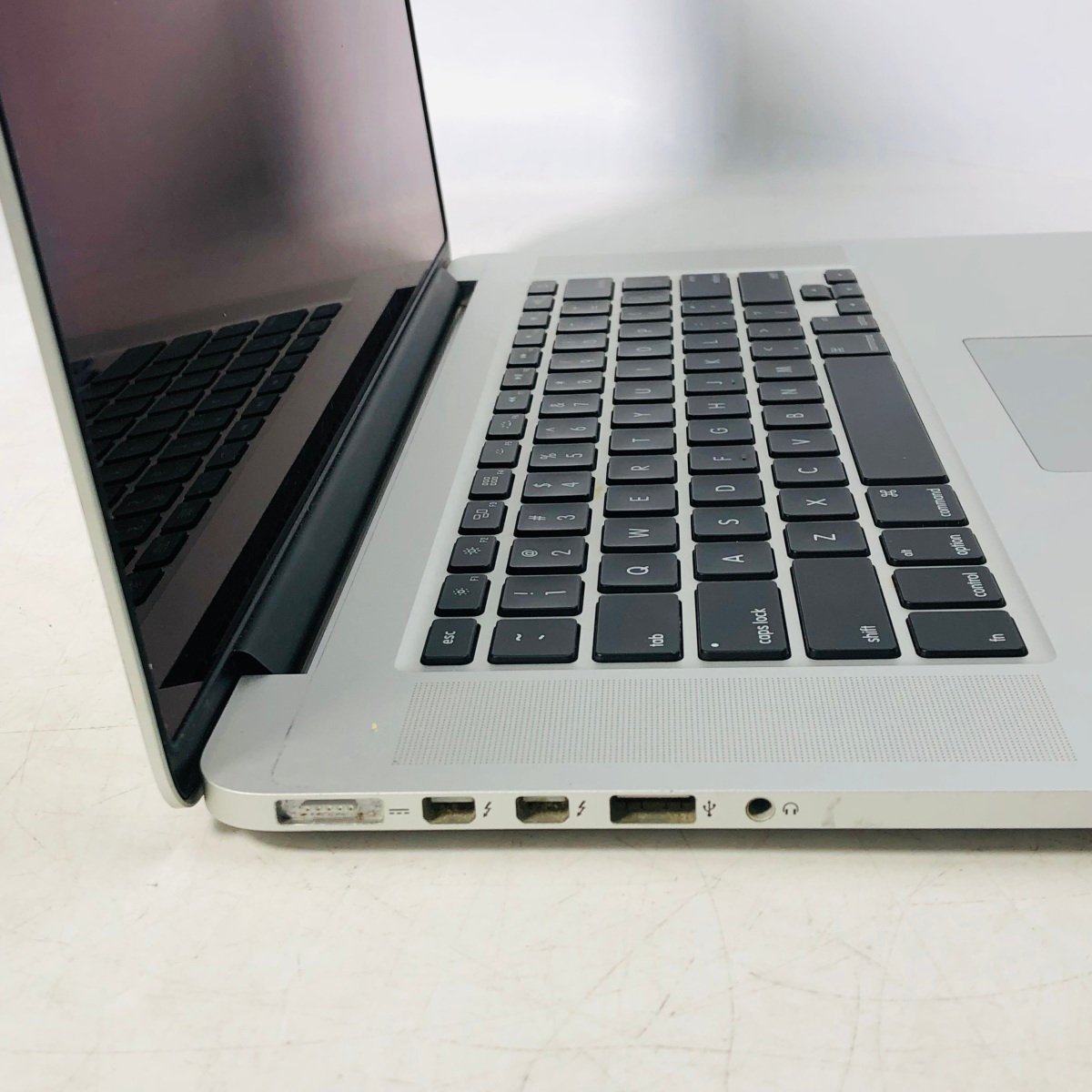 ジャンク MacBook Pro Retina 15インチ (Mid 2015) Core i7 2.5GHz/16GB MJLT2J/A_画像5