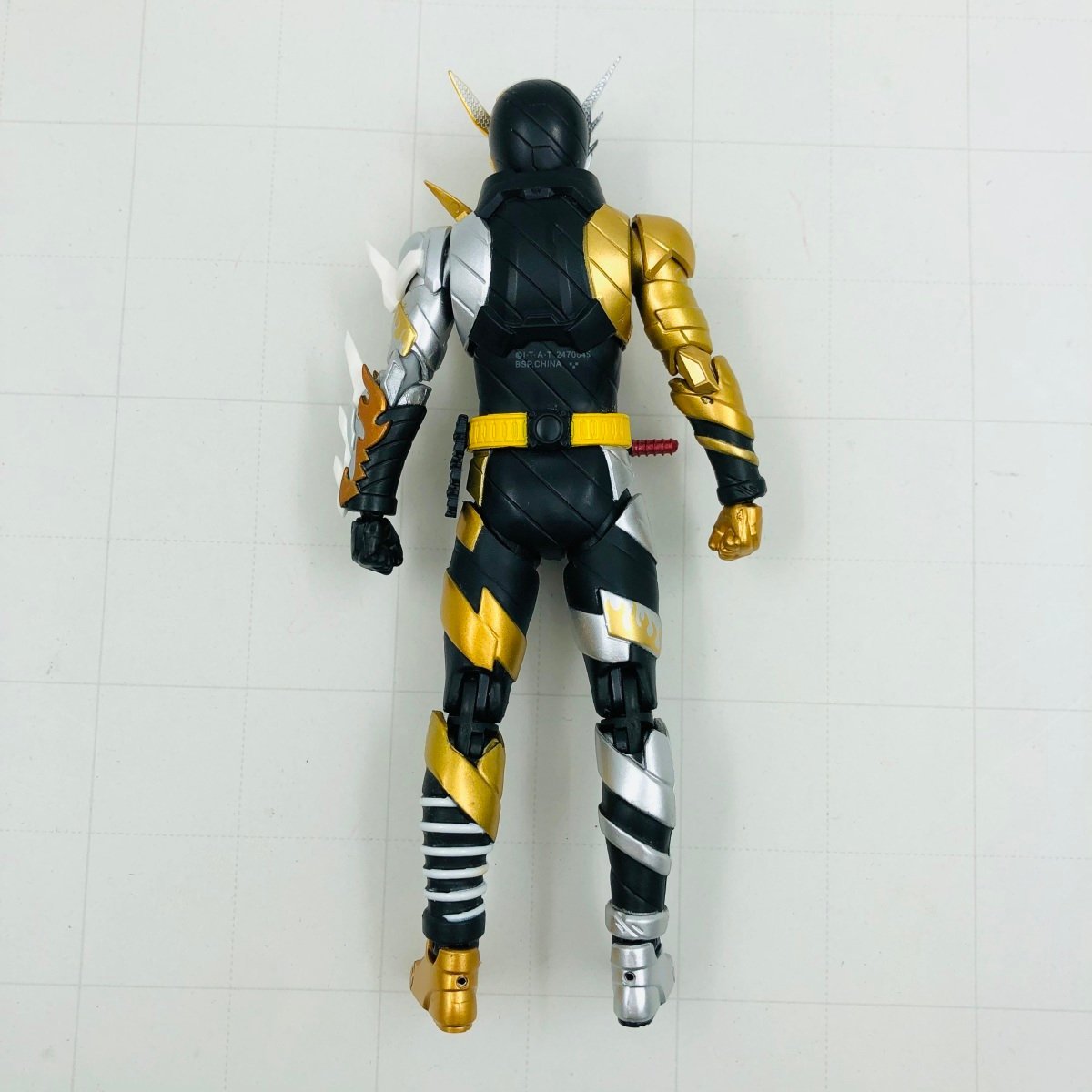 中古品 S.H.Figuarts フィギュアーツ 仮面ライダービルド トライアルフォーム ラビットドラゴン_画像3