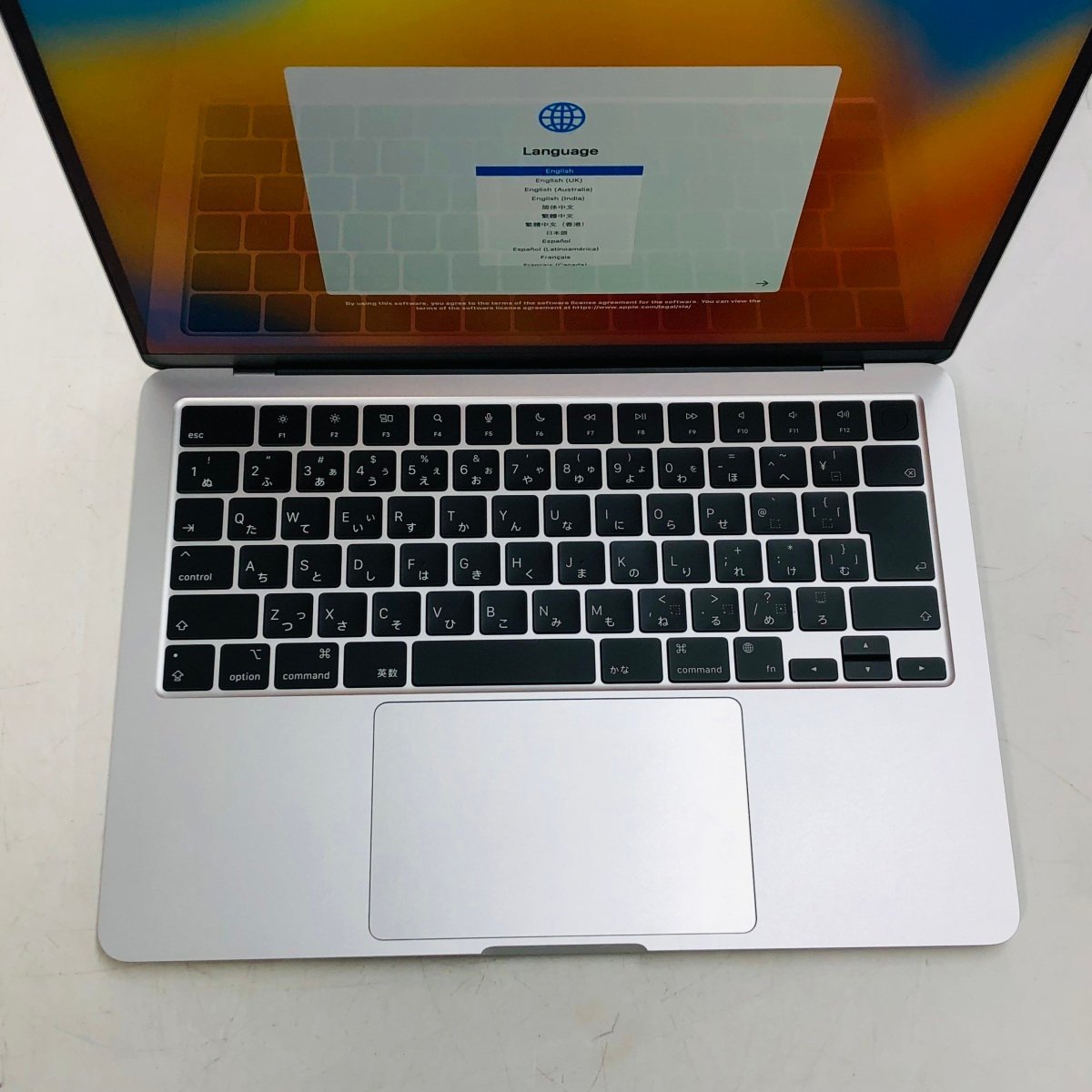 美品 MacBook Air Liquid Retina 13.6インチ (Mid 2022) Apple M2 8コア/8GB/SSD 256GB シルバー MLXY3J/A 動作確認済み_画像2