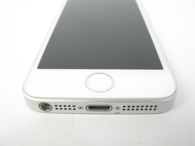 au iPhoneSE 32GB シルバー 美品 SIMフリー SIMロック解除済【R5050】_画像4