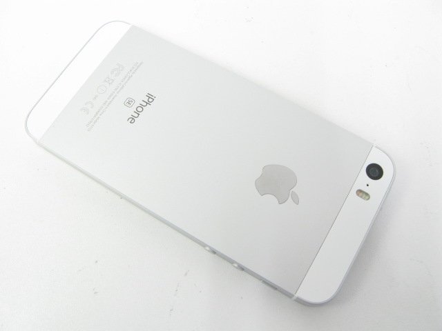 au iPhoneSE 32GB シルバー 美品 SIMフリー SIMロック解除済【R5050】_画像2