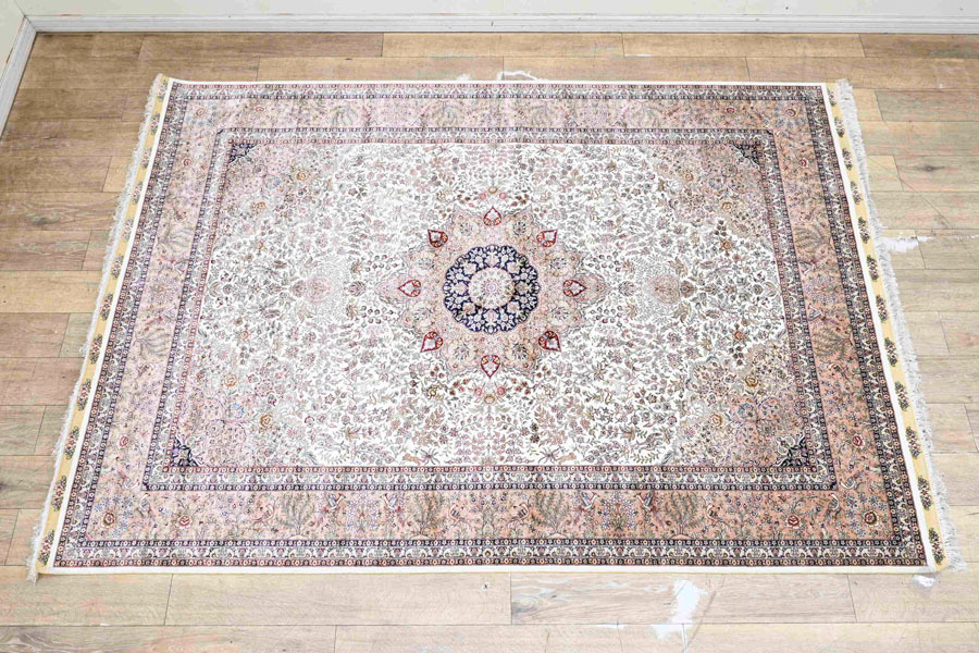 HK30 超 展示保管品 購入400万円 シルク100% ペルシャ絨毯 微細 HK30 超 展示保管品 購入400万円 シルク100% ペルシャ絨毯 微細