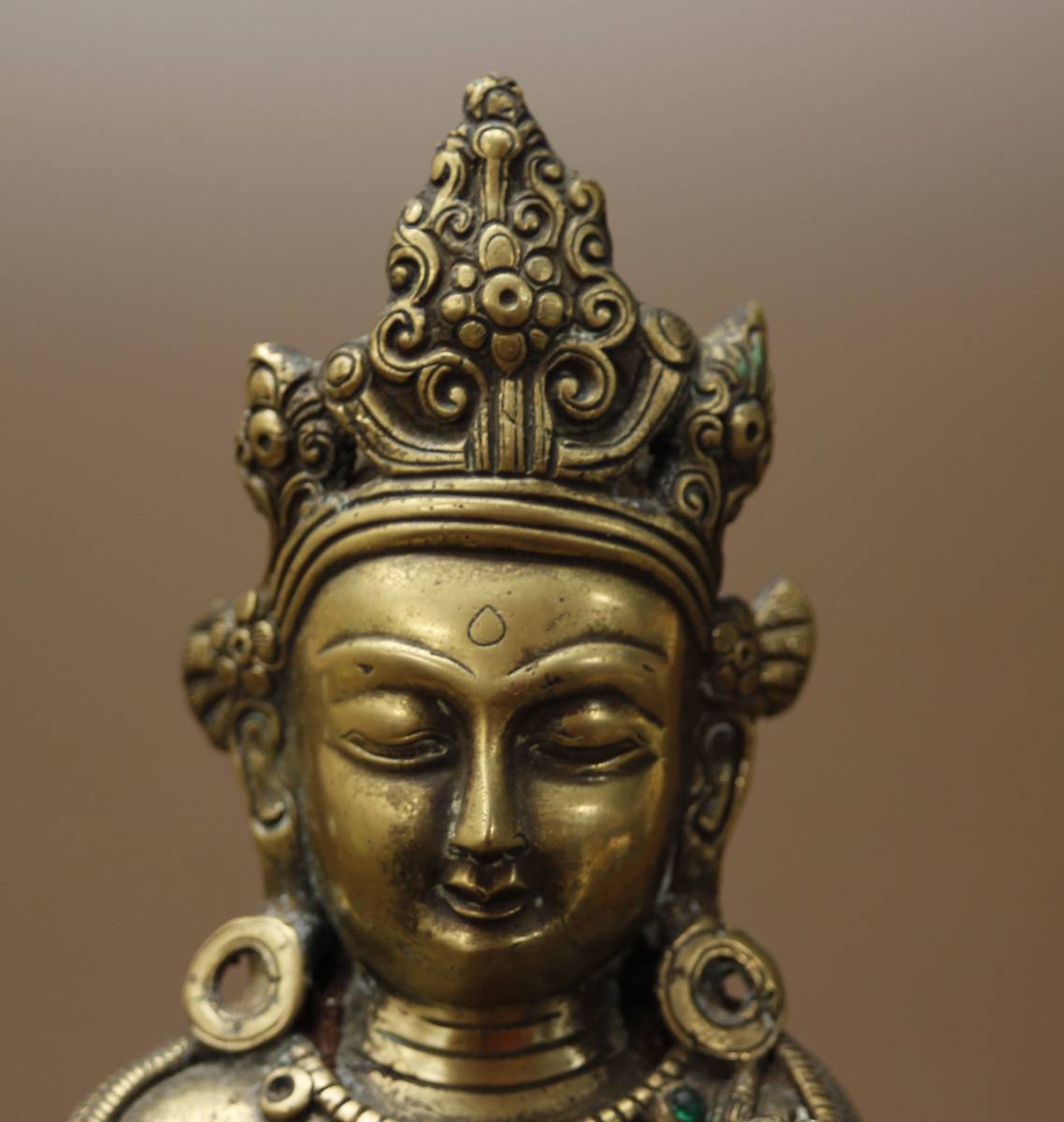 M佛教藝術銅製作G陀羅佛像形象雕像高度18厘米重量1281克 原文:M 仏教美術 銅製 ガンダーラ 仏像 置物 高さ18㎝ 重量1281g