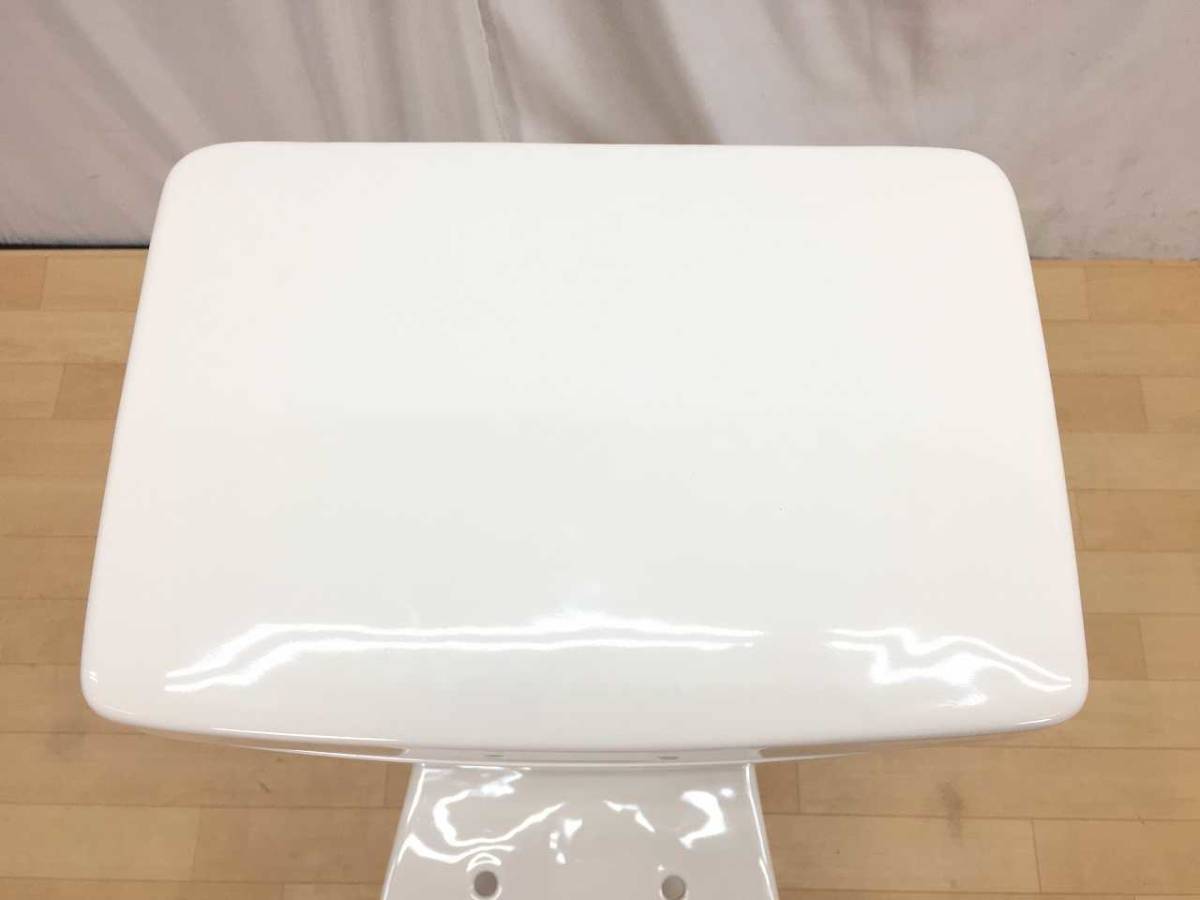 美品】TOTO トイレ 洋式便器 (床下排水) 「CS670B」とタンク 美品】TOTO トイレ 洋式便器 (床下排水) 「CS670B」とタンク
