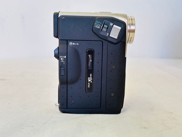 H511-K52-323 Panasonic パナソニック 松下電器 NV-C1 VGN8787 Mini DV デジタルビデオカメラ 日本製 付属品/箱付き ⑦_画像4