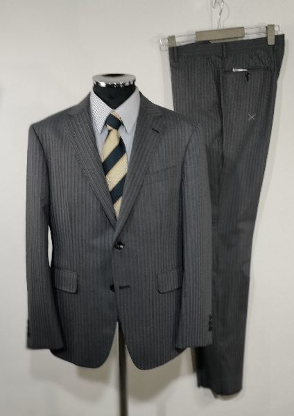【Business suit】《ESPACEDUDE》◆総裏◆仕立て良◆スリムタイプ◆ノータック スーツ◆グレー　ストライプ◆4499　BB5