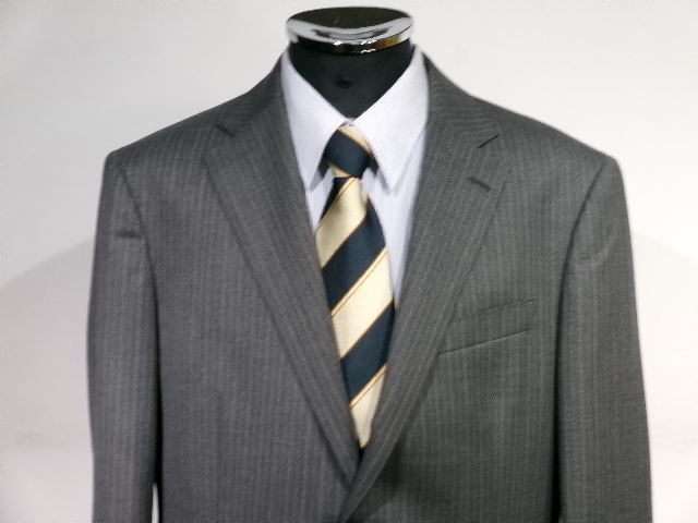 【Business suit】《ESPACEDUDE》◆総裏◆仕立て良◆売れ筋商品◆◆ノータック スーツ◆ グレー　ストライプ◆4491　BB6