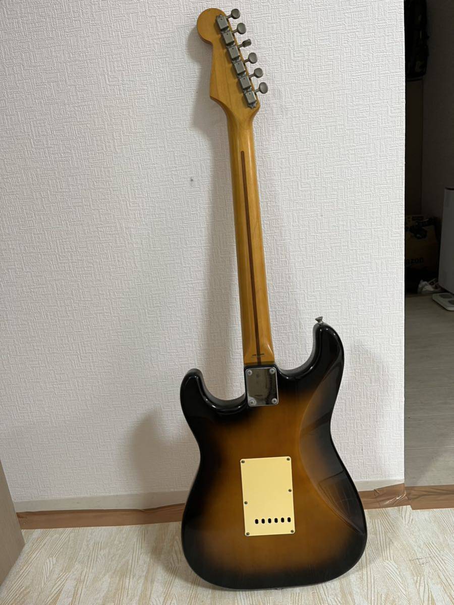 Fender フェンダー JAPAN STRATOCASTER ギター 通電確認済み　中古 現状品 _画像4