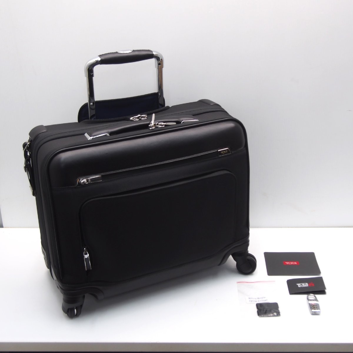 【超美品】 TUMI/トゥミ キャリーケース 定価194,400円 マッカレンホイールドブリーフ・ウィズ・ラップトップインサート 255663D2_画像1