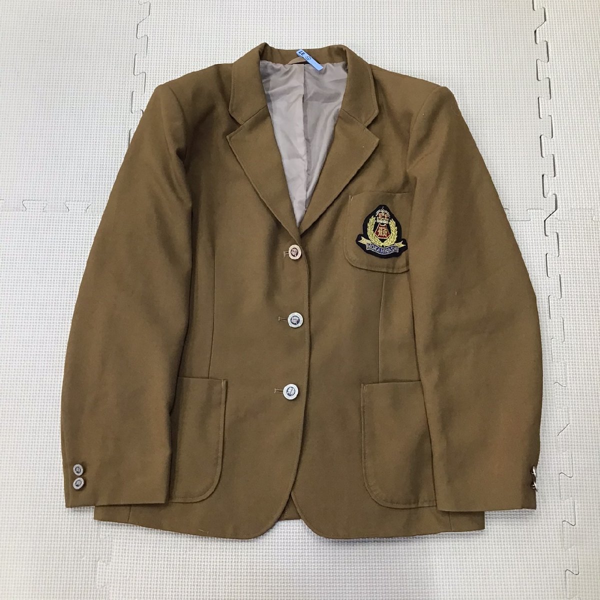 O210/(中古)栃木県 真岡東中学校 女子制服5点 /165A/W63/ブレザー/ブラウス/スカート/キャメル/赤系/水色/チェック柄/Kanko/学生服_画像2