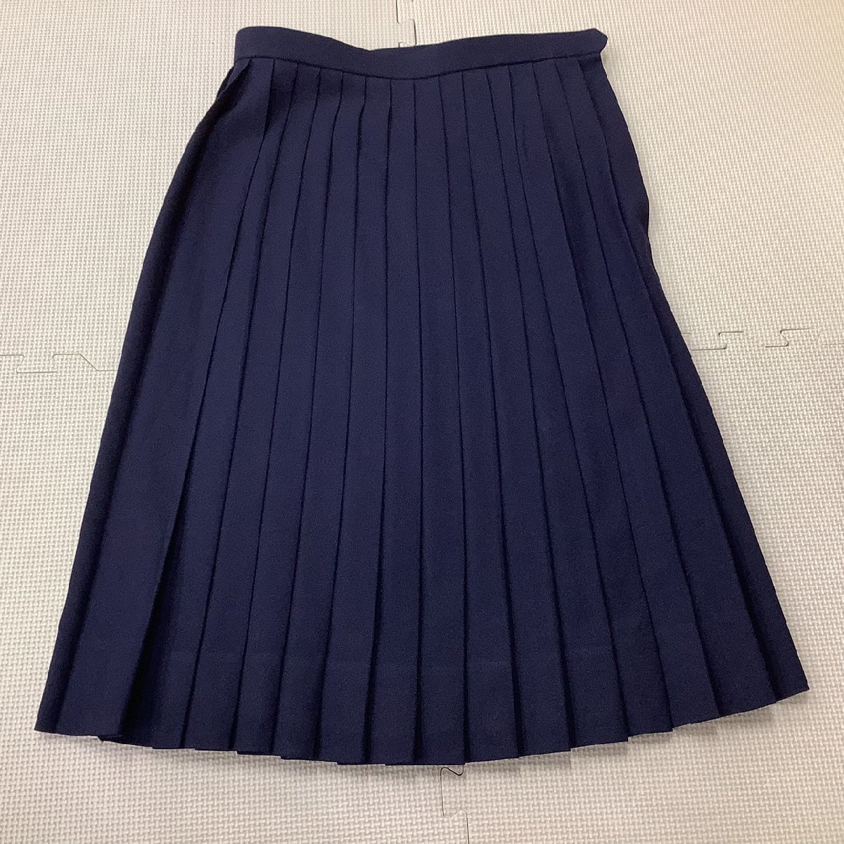 I200/Y(中古)山形県 山形市立第七中学校 女子制服3点 /165A/W64/合服セーラー/冬スカート/スクエアタイ/TOMBOW/緑2本/白/高校/女子/学生服_画像8