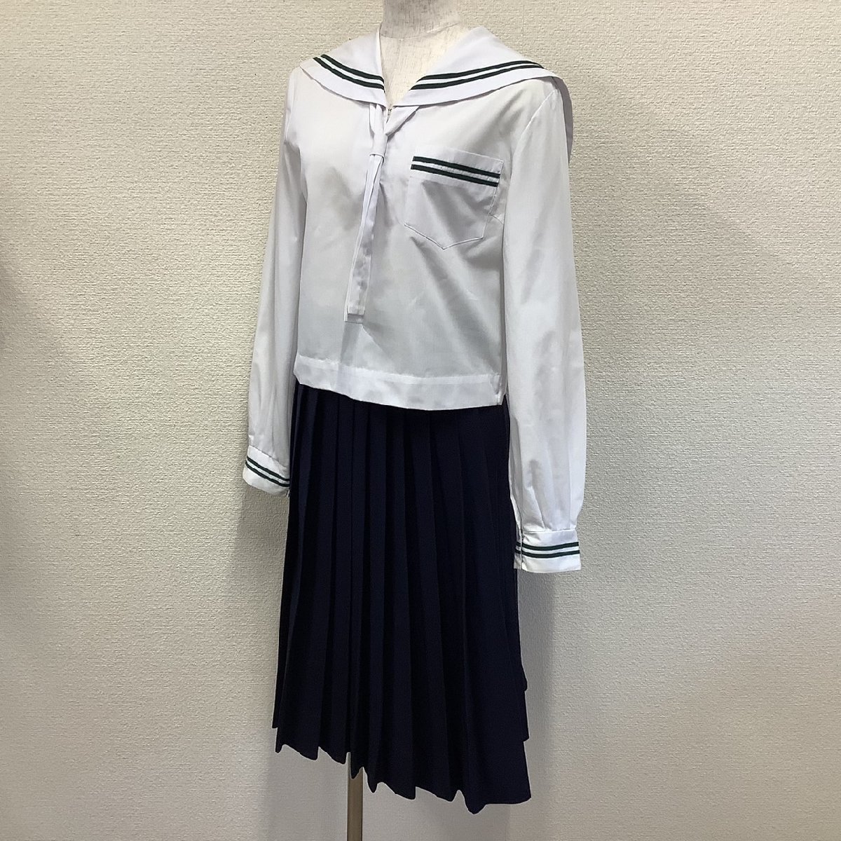 I200/Y(中古)山形県 山形市立第七中学校 女子制服3点 /165A/W64/合服セーラー/冬スカート/スクエアタイ/TOMBOW/緑2本/白/高校/女子/学生服_画像1