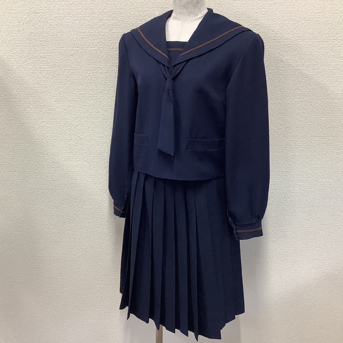 I202/Y(中古)山形県 山形市立 第六中学校 女子制服3点 /160A/W63 I202/Y(中古)山形県 山形市立 第六中学校 女子制服3点 /160A/W63