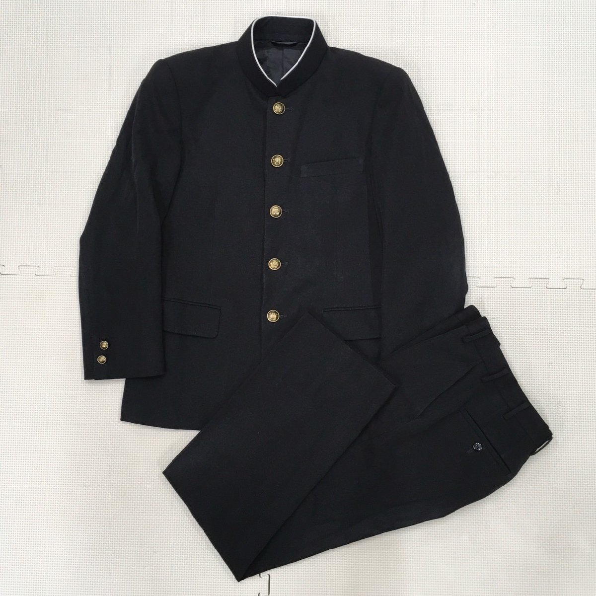 A285/A(中古)愛知方面 校名不明 男子制服2点 /Cランク/小さいサイズ/160A/W61/学ラン/冬ズボン/School tigert/黒/中学校/高校/標準型学生服_画像1