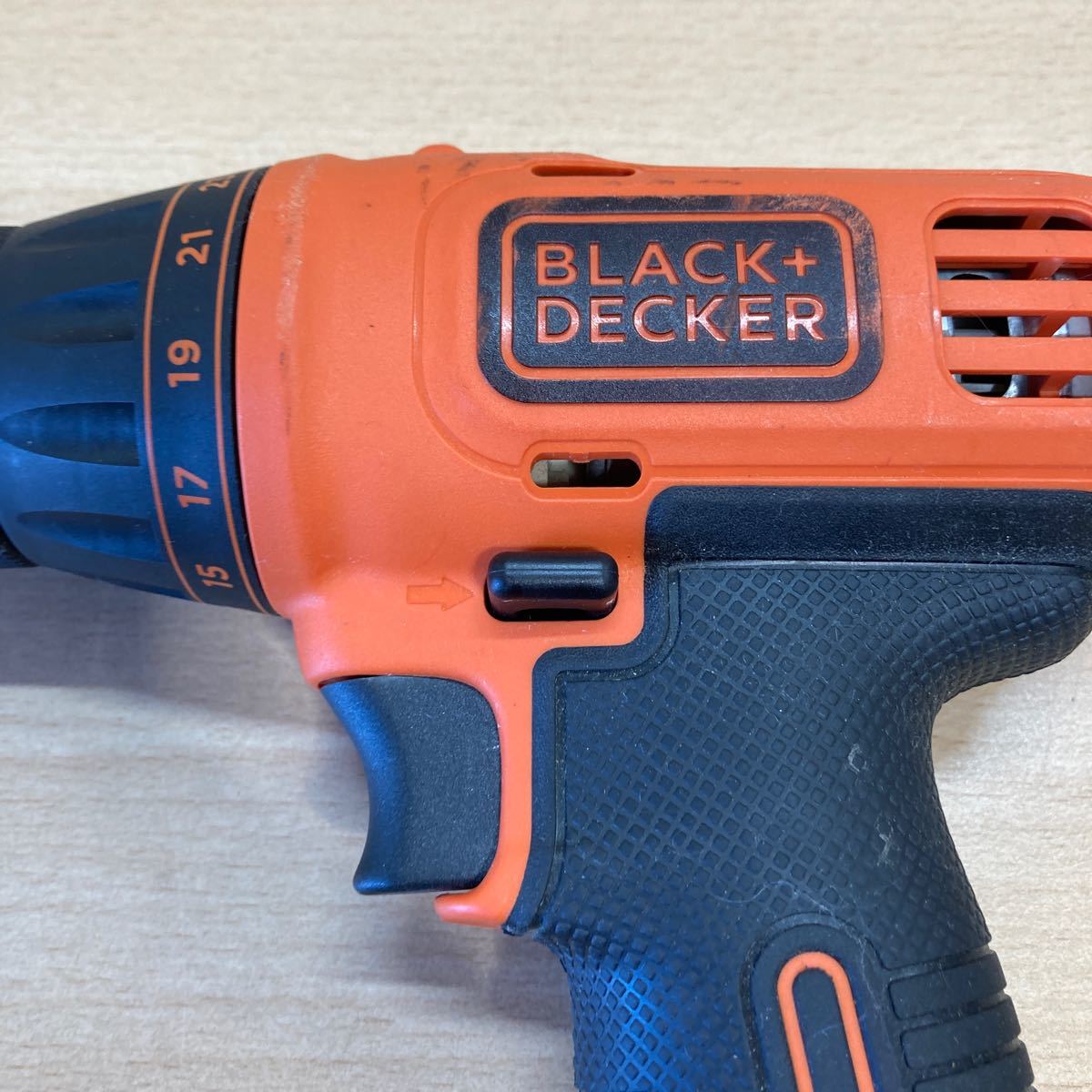 BLACK+DECKER KR112 スマートドリルドライバー オレンジ 電動工具 DIY 動作品 (8-3)_画像2