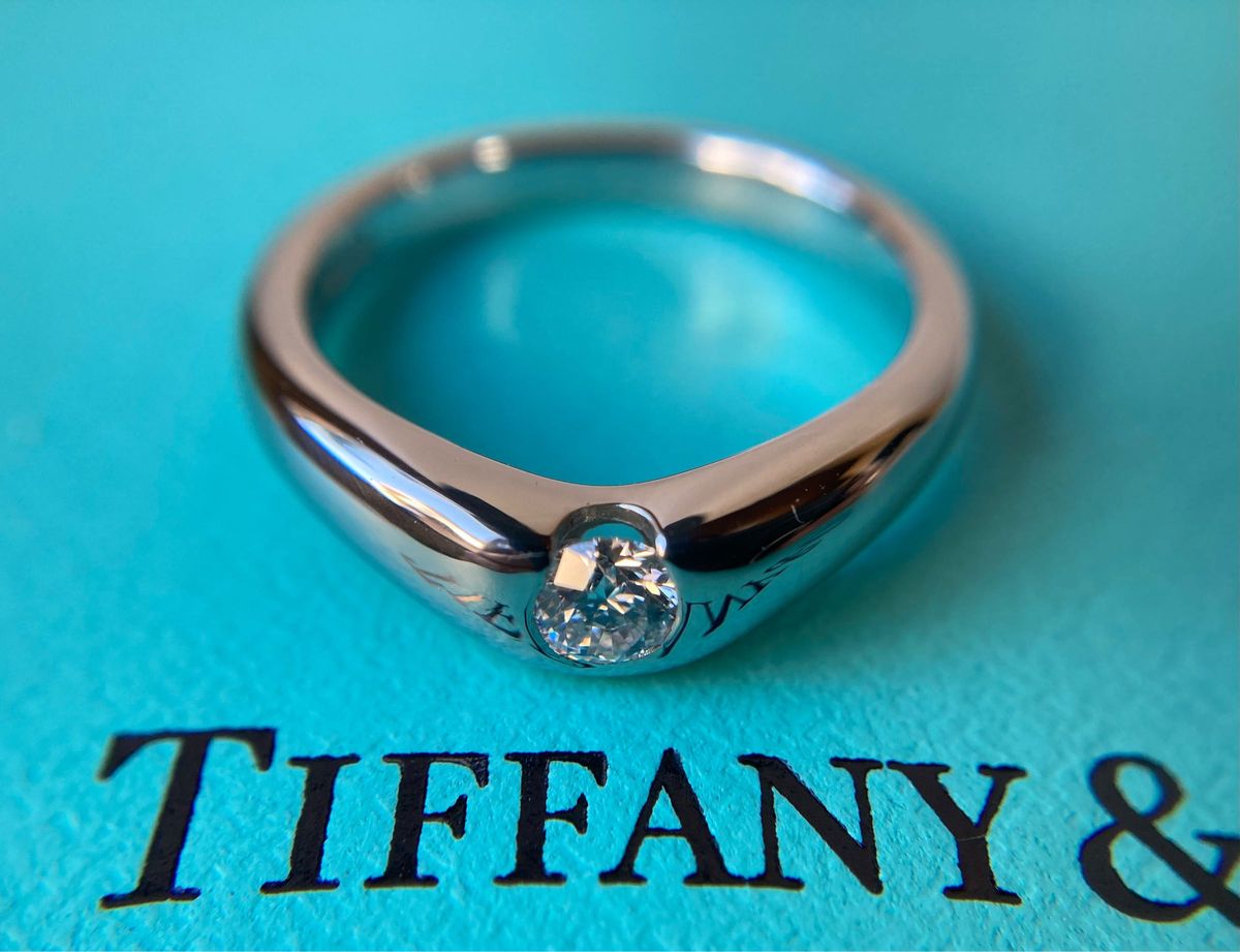 Tiffany＆co ティファニー 0 17ct ダイヤモンド カーブドバンド