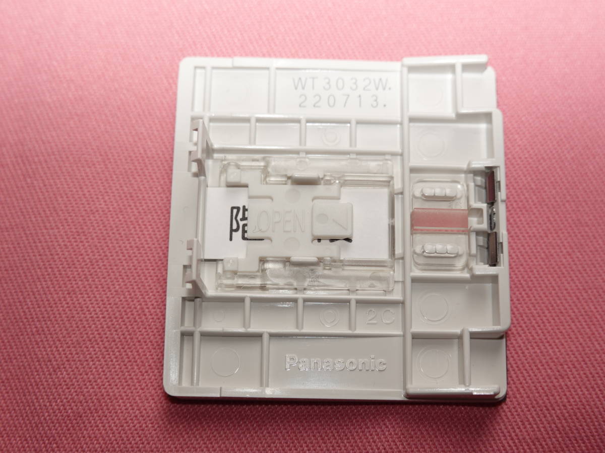 Panasonic パナソニック WT3032W コスモシリーズワイド21 埋込ダブルスイッチハンドル 表示・ネーム付 ホワイト 【2個】_画像5