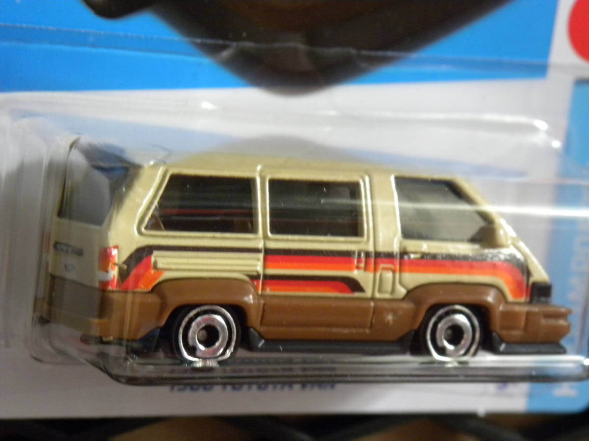 送料　220円～即決☆☆1986 トヨタ　バン　タウンエース BG HW J-IMPORTS 　TOYOTA VAN ホットウィール Hot Wheels _画像4