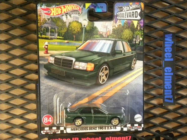 即決☆☆ メルセデス・ベンツ 190E 2.5-16 MERCEDES-BENZ　ブールバード HWW12 　プレミアムモデル HOT WHEELS ホットウィール　_画像1