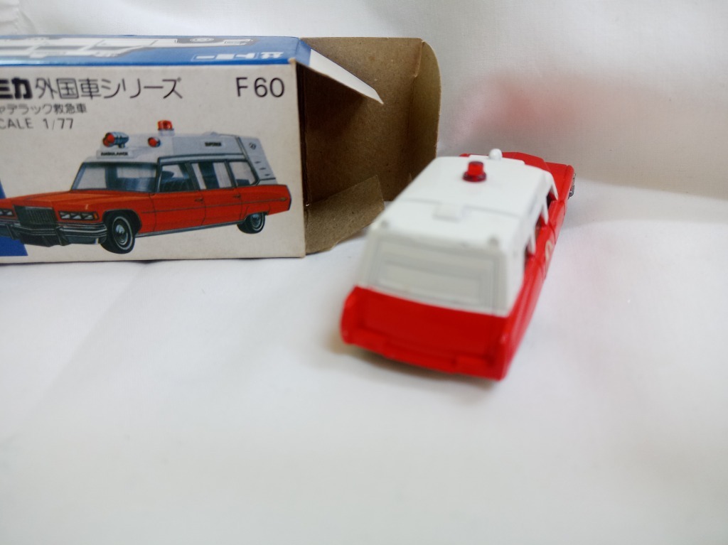 トミカ キャデラック 救急車 F60 日本製 青箱_画像4