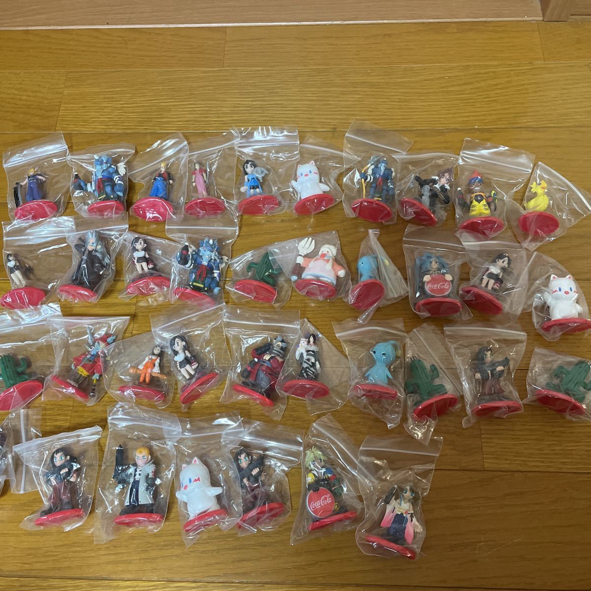 ファイナルファンタジー　FFミニフィギュア コカコーラ　景品　37個　_画像1