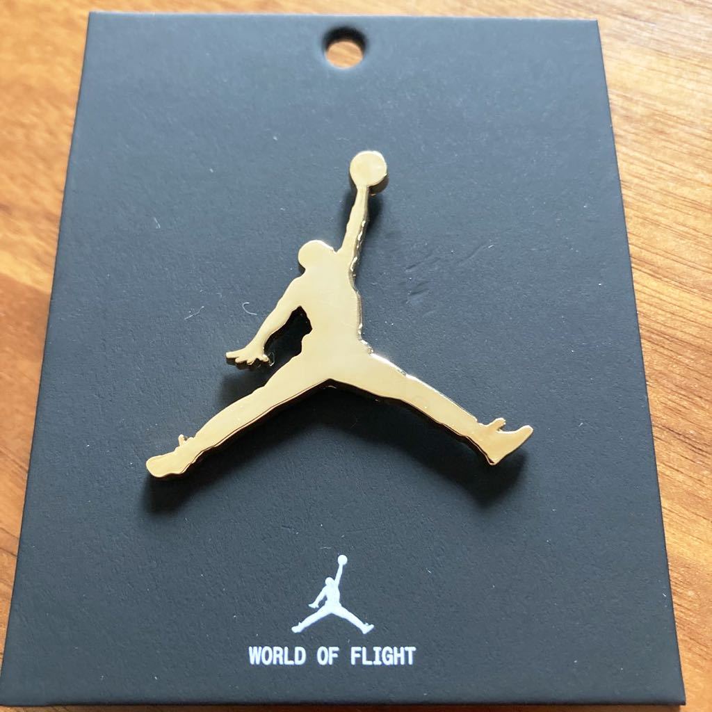 送料無料*渋谷WOF限定正規品★AIR JORDAN JUMPNANピンバッジ★NIKEナイキエアジョーダンWorld of Flightレア送料込みバスケ金ゴールドaj1_画像1