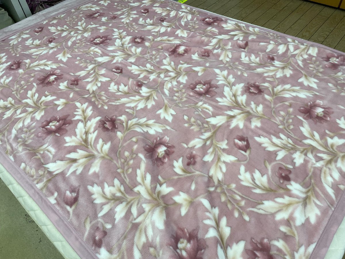 ロマンス小杉　日本製　高級素材アクリル１００％　高級２枚合せ毛布　訳あり　２,６kg　とても暖かい　シングル　ピンク_画像6
