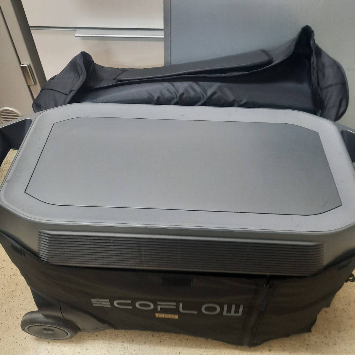 ★展示美品★　Eco　Flow　DELTA　Pro　3600wh　エコフロー　デルタプロ　ポータブル電源　蓄電池_画像2