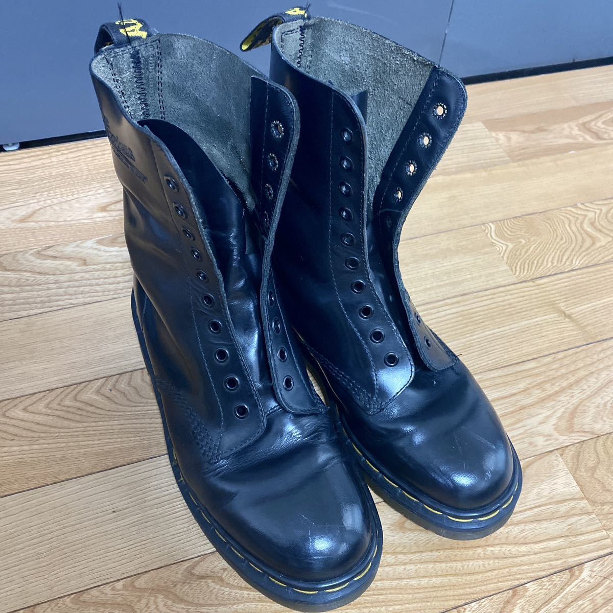 華麗 【Dr.Martens ドクターマーチン】イングランド製 MADE IN ENGLAND