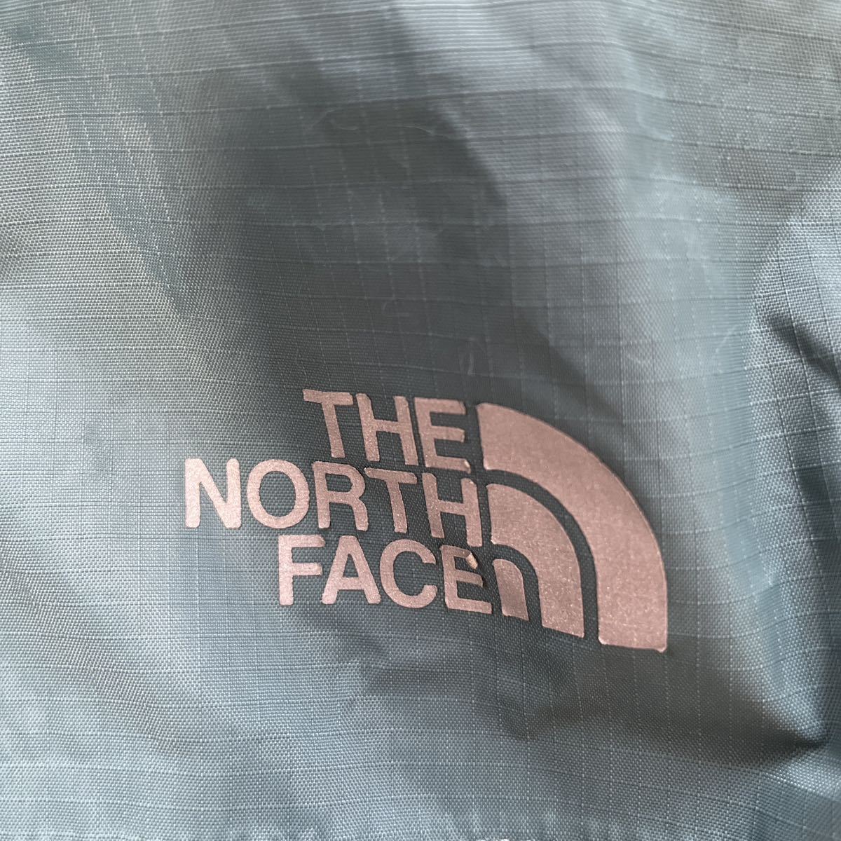 THE NORTH FACE ザノースフェイス　撥水加工　くすみグリーン　マウンテンパーカー ナイロンジャケット サイズSウィンドブレーカー_画像6