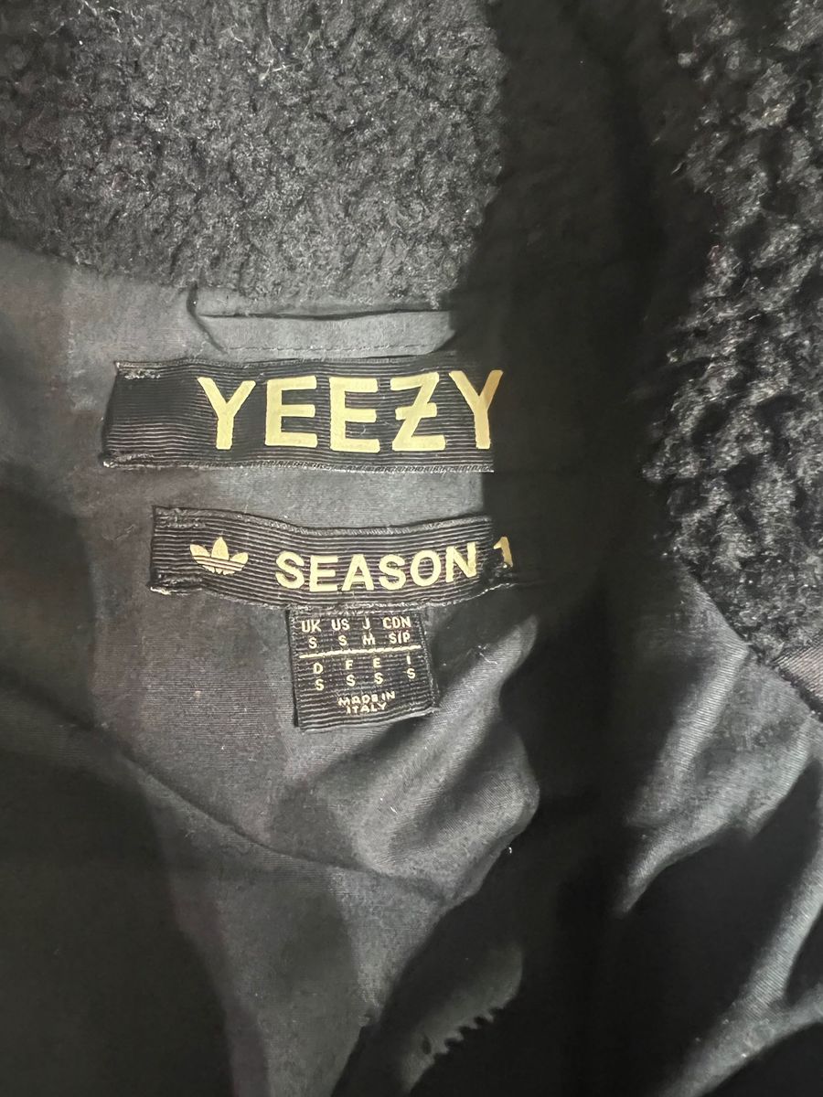 YEEZY SEASON 1 FUR BOMBER フライトジャケット|Yahoo!フリマ YEEZY SEASON 1 FUR BOMBER フライトジャケット|Yahoo!フリマ