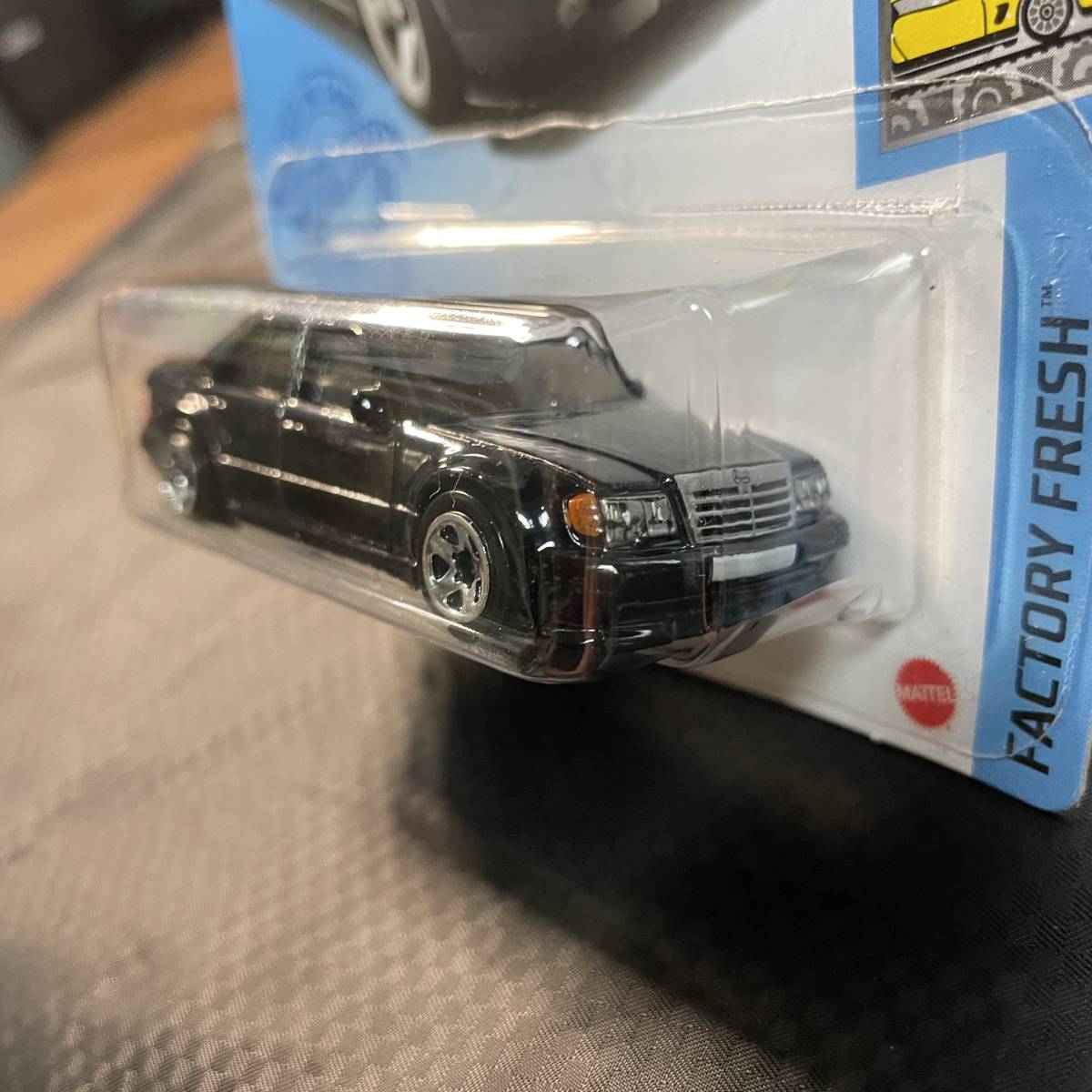 ホットウィール Hot wheels MERCEDES-BENZ 500 E ベンツ 黒_画像3