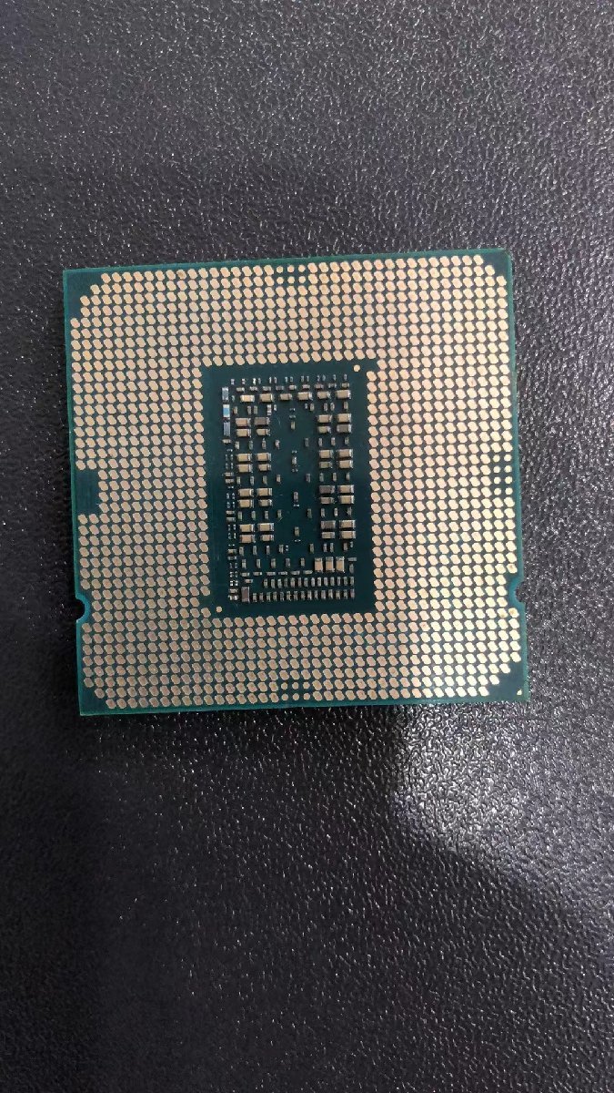 CPU インテル Intel Core I7-11700K プロセッサー 中古 動作未確認 ジャンク品 -8821_画像2