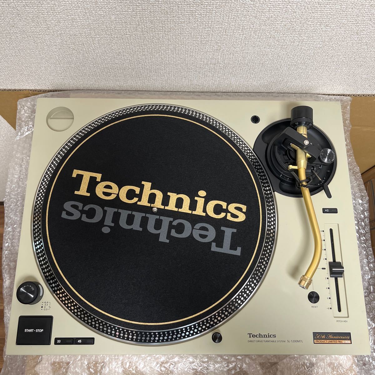 ② 希少 展示品 TECHNICS テクニクス 50周年記念 特別仕様 ダイレクトドライブターンテーブルシステム ベージュ SL-1200M7L-C_画像3