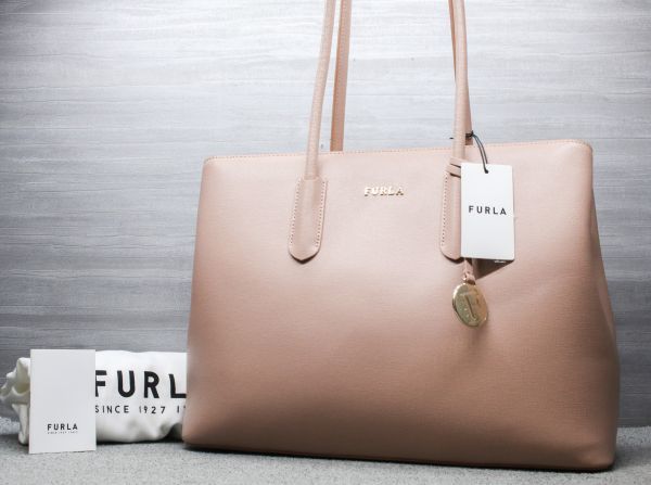 未使用 フルラ トートバッグ ピンクベージュ ハンドバッグ レザー FURLA_画像1