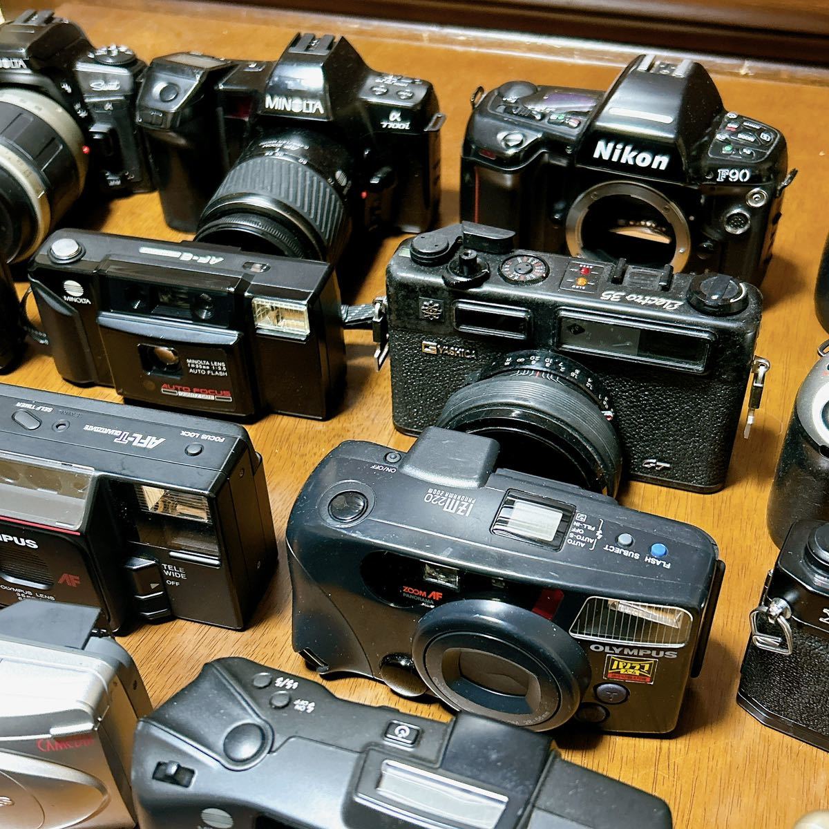 【まとめ売り】 フィルムカメラ PENTAX MINOLTA Nikon Canon RICOH 計17台 動作未確認品_画像4